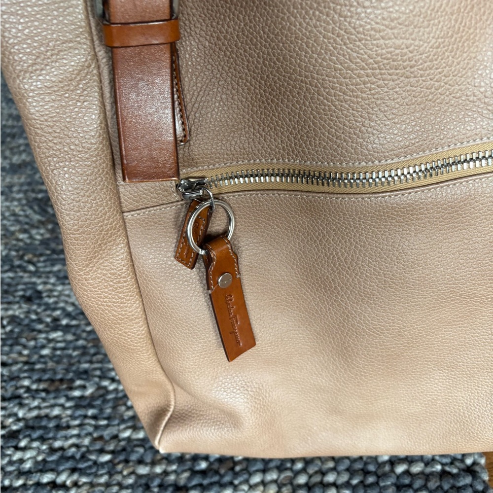 SalvatoreFerregamo Leather Tote with Interior Pockets